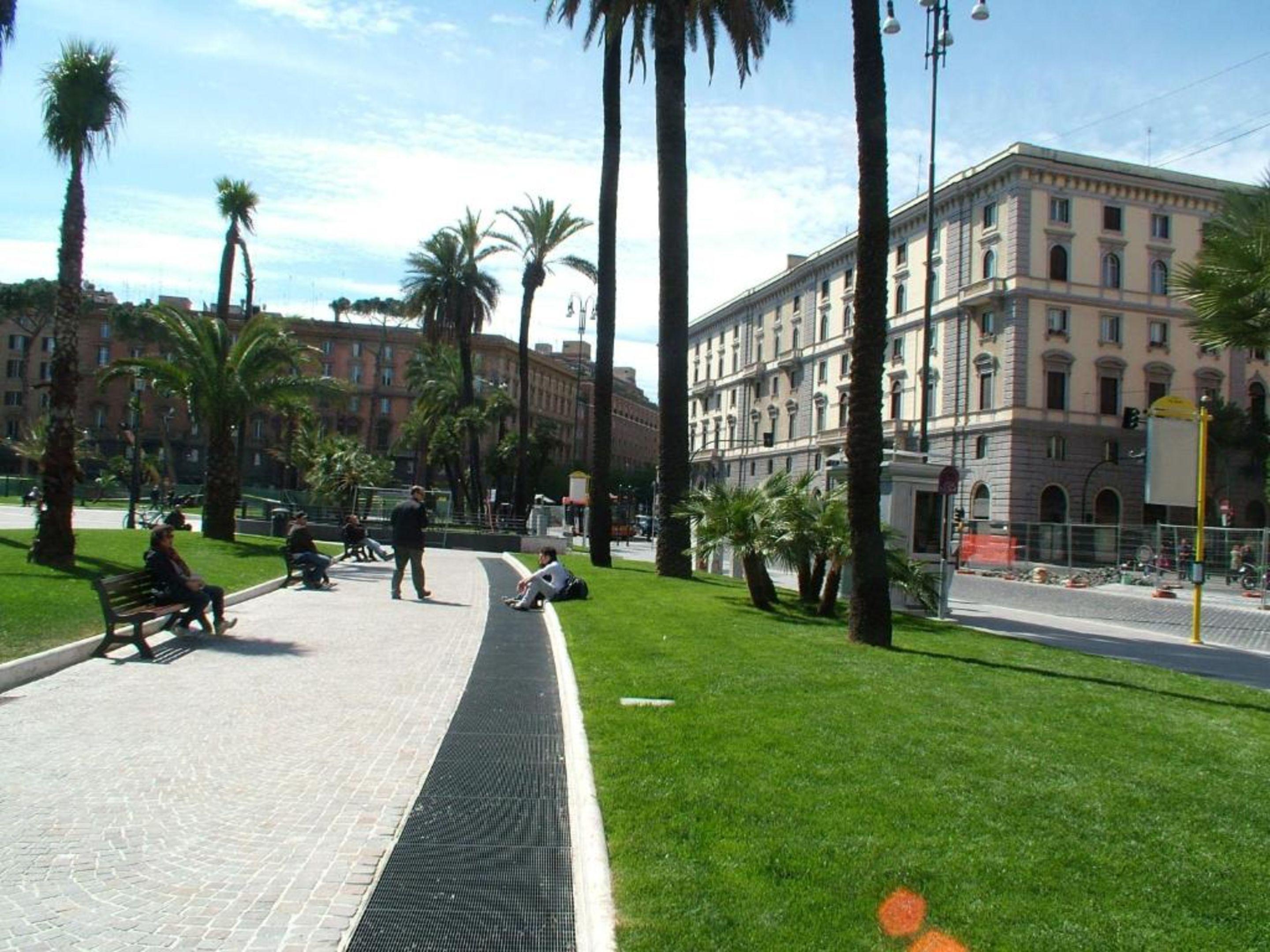 Ara Pacis Inn, Rome